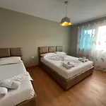 The Wish House Appartamento Golem (Tirana)