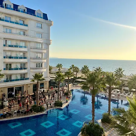 The Wish House Apartman Golem